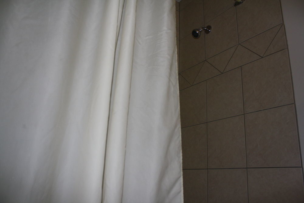 Travelodge By Wyndham Blairmore Esterno foto