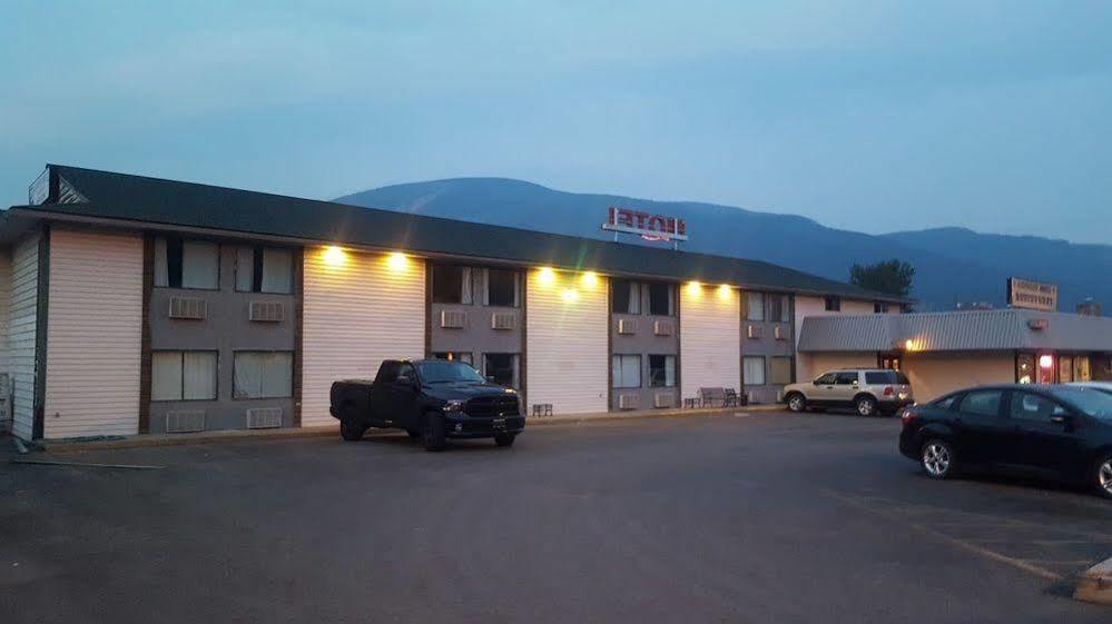 Travelodge By Wyndham Blairmore Esterno foto