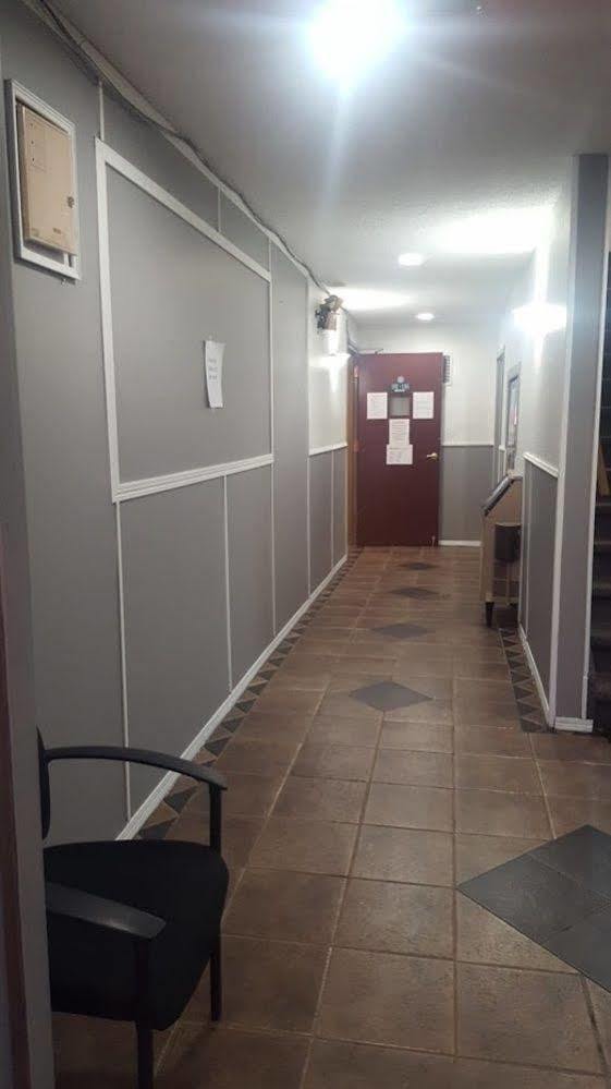Travelodge By Wyndham Blairmore Esterno foto